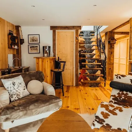 Szálloda With 4 Bedrooms 4 Bathrooms Private Parking Sauna Terrace 4*