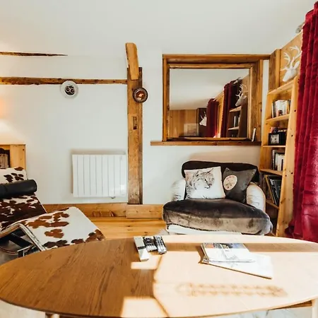 With 4 Bedrooms 4 Bathrooms Private Parking Sauna Terrace 호텔 샤모니