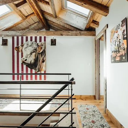 With 4 Bedrooms 4 Bathrooms Private Parking Sauna Terrace 호텔 4*